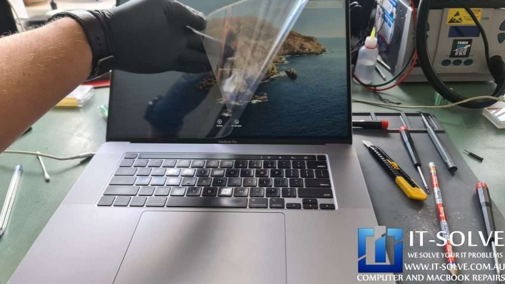 A2141 Macbook Pro lines on screen - Screen Replacement