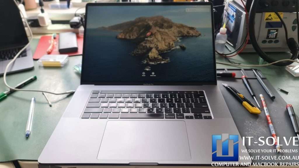 A2141 Macbook Pro lines on screen - Screen Replacement