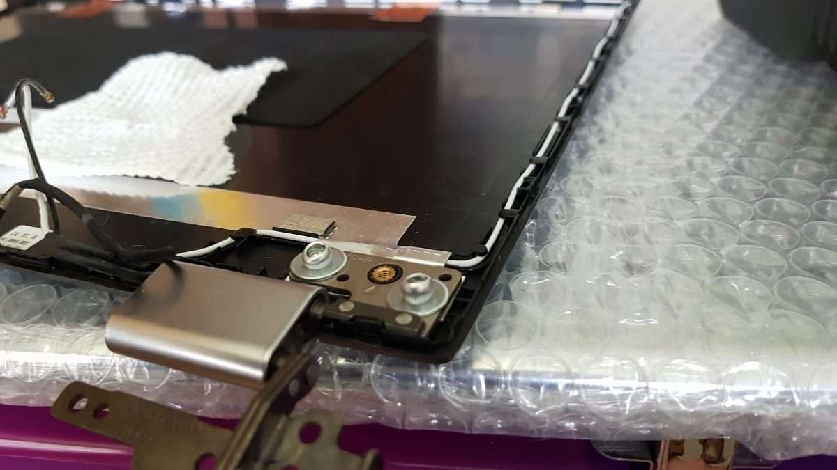 Acer SP314 Separating Screen Repair | IT-Solve Repairs
